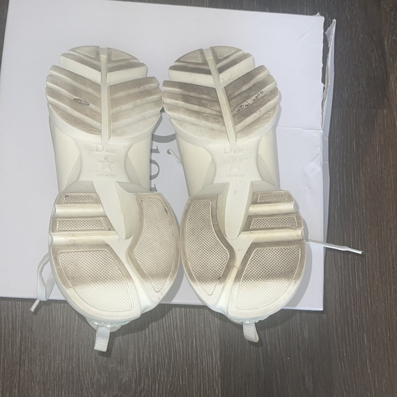 Dior D-Connect Sneaker - Picture 7 of 9